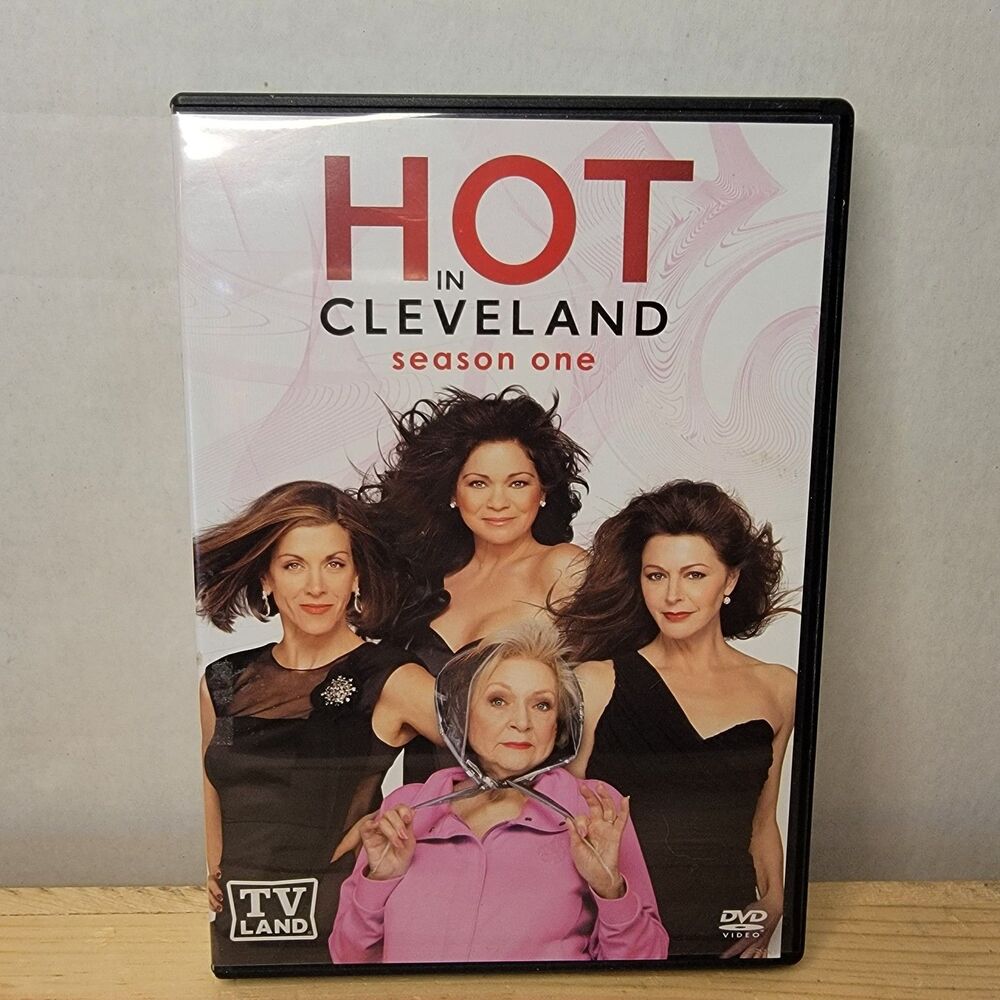 DVD Hot In Cleveland Season 1 BETTY WHITE